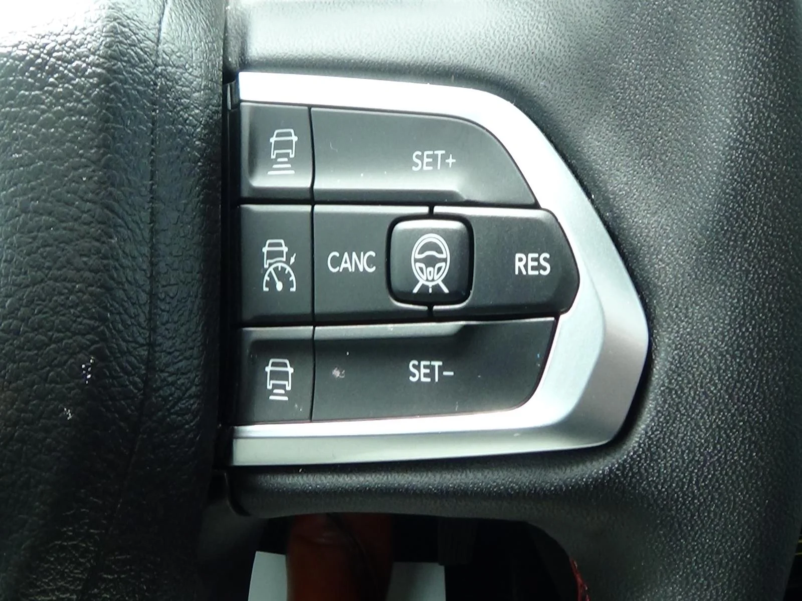 Certified Used 2024 Red Hot Pearl Coat (pr6) Jeep Trailhawk image 24