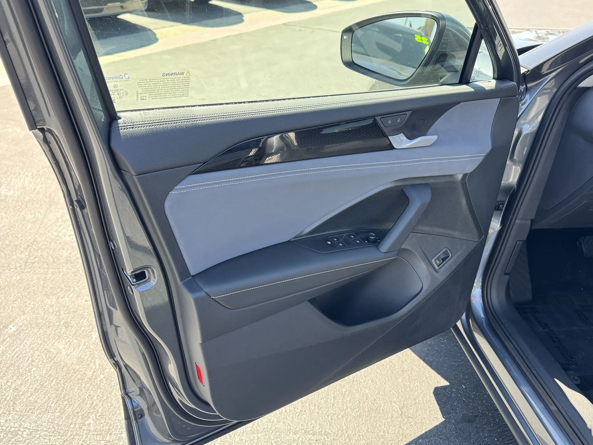 Used 2026 Platinum Gray Metallic Volkswagen SE image 12