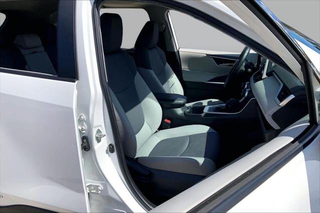 Certified Used 2022 ICE CAP Toyota  image 9