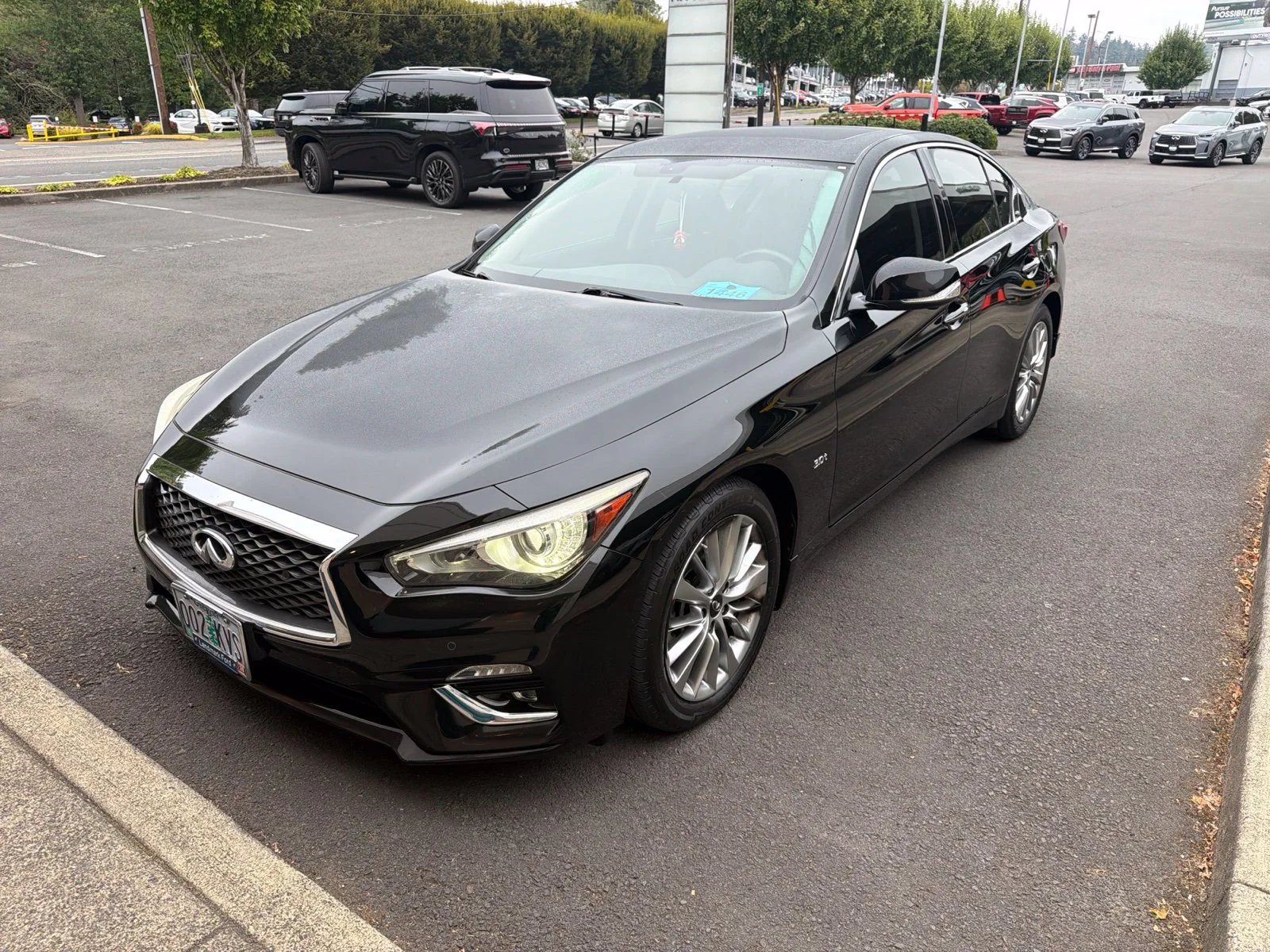 Used 2018 Black Obsidian INFINITI 3.0t LUXE image 2