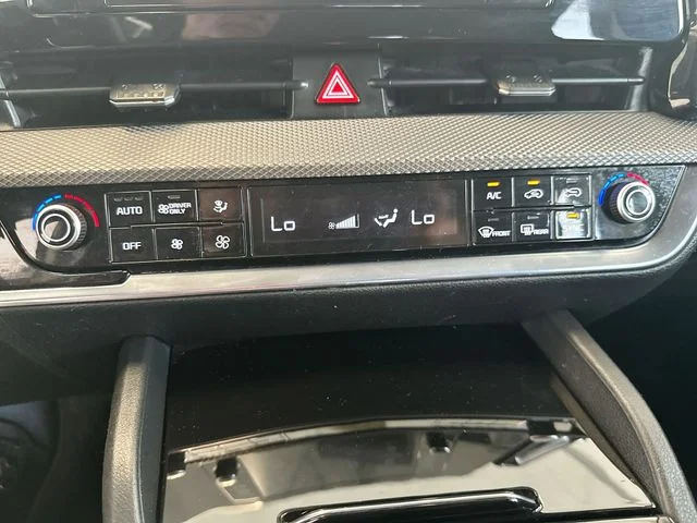 Certified Used 2023 Snow White Pearl Kia LX image 18