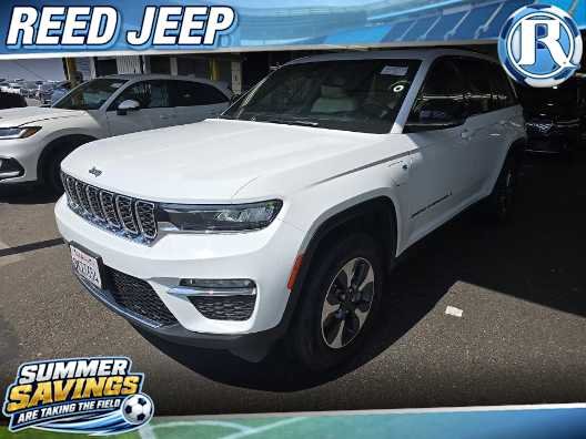 Used 2023 Bright White Clearcoat Jeep  image 1