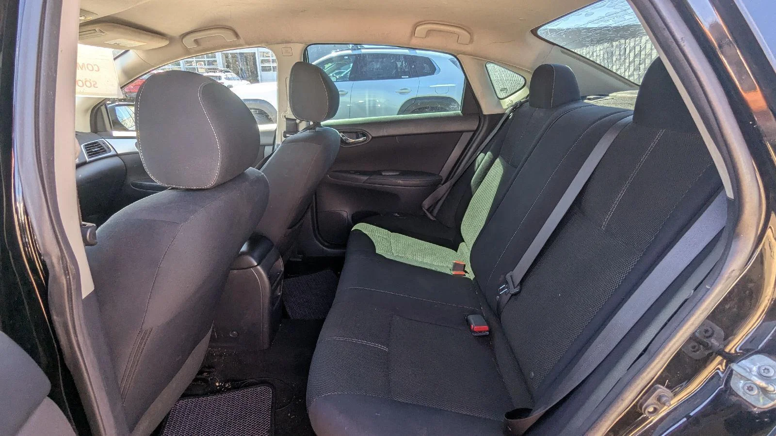 Used 2017  NISSAN  image 9