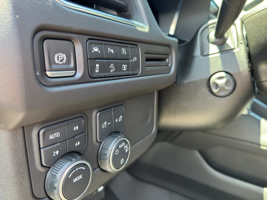 Used 2022 Cherry Red Tintcoat Chevrolet Z71 image 13