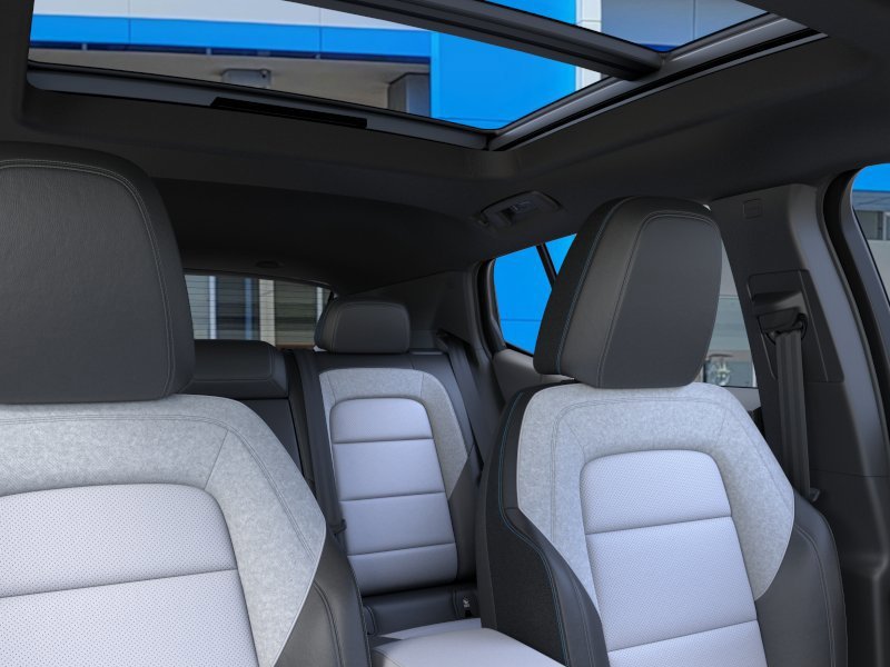 2025 Chevrolet Equinox EV LT - Photo 24