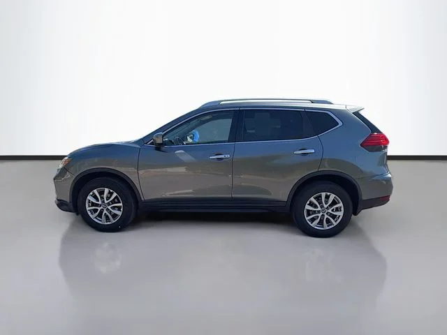Used 2017 Gray Nissan SV image 4