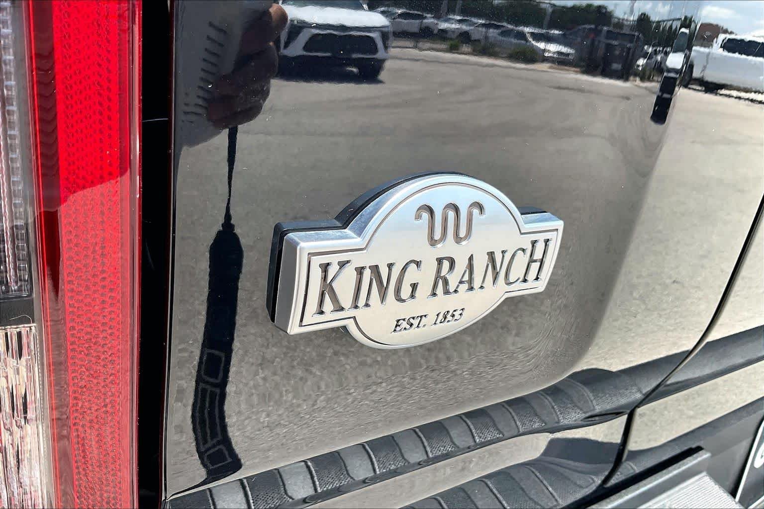 Used 2025 Agate Black/Marsh Gray Ford King Ranch image 10