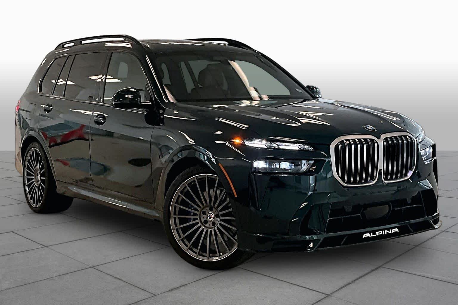 Used 2025 ALPINA Green Metallic BMW ALPINA XB7 image 2
