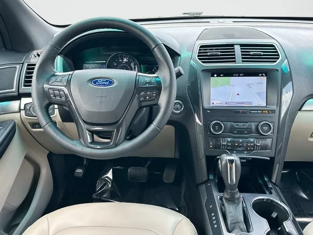 Used 2019 Oxford White Ford XLT image 2