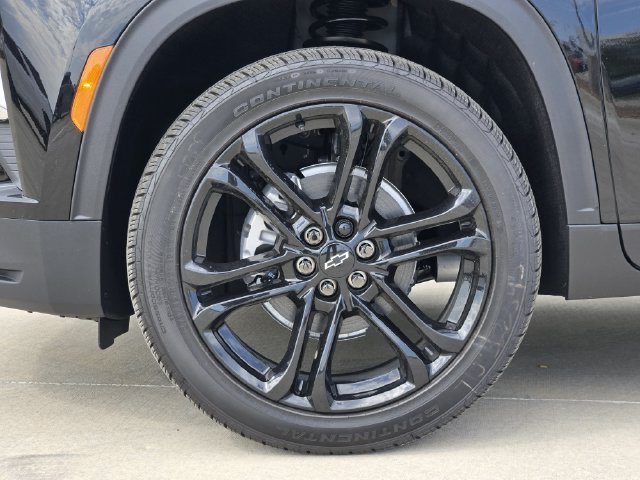 2027 Chevrolet Traverse LT - Photo 8