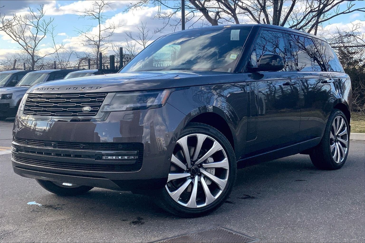 2026 Land Rover Range Rover 4.4 SE SWB's photo