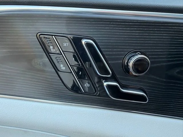 2024 Cadillac LYRIQ Luxury 1 - Photo 25