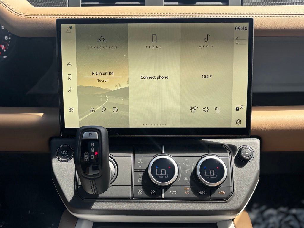 New 2026 Fuji White Land Rover X-Dynamic SE image 10