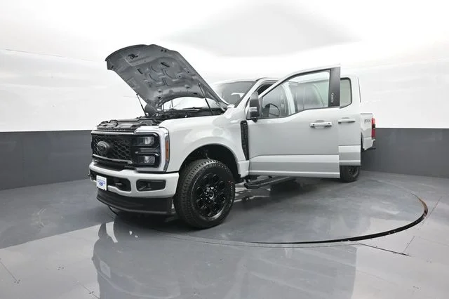 New 2026 Avalanche Ford F-250® XLT image 44