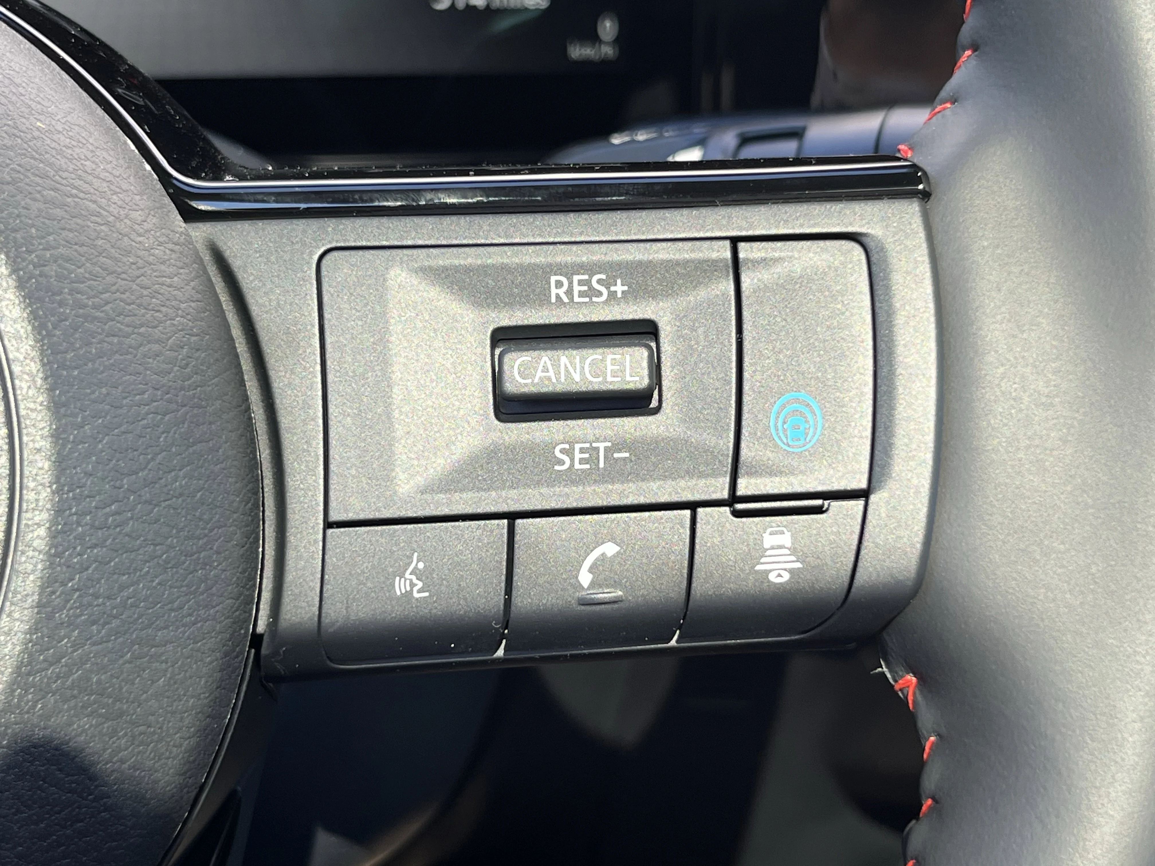 New 2026 Canyon Bronze Metallic Nissan SR image 23