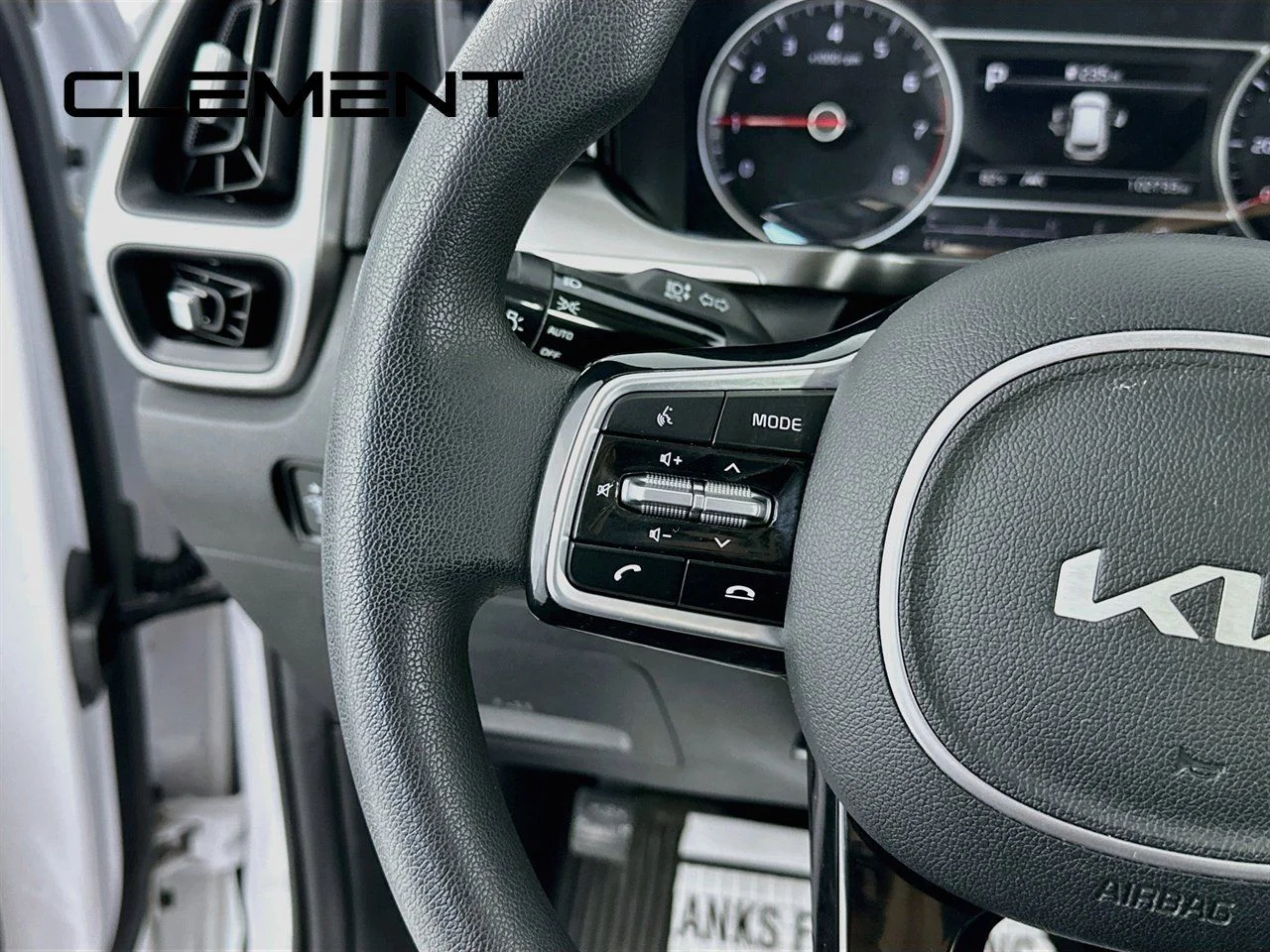 Certified Used 2022 Glacial White Pearl Kia LX image 16