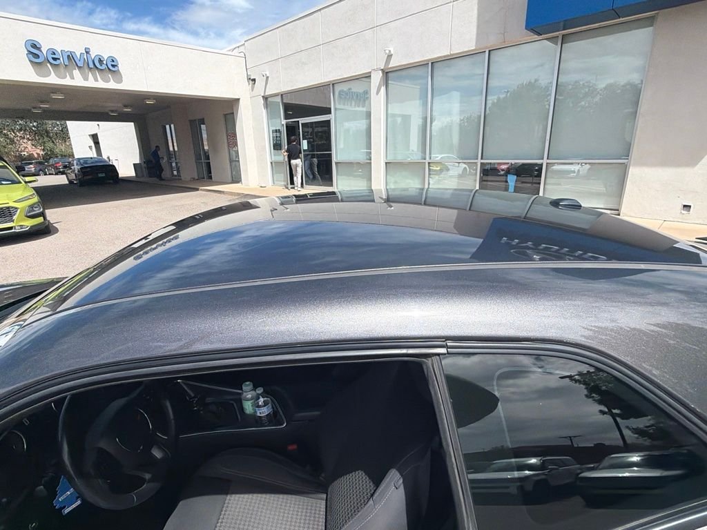 Used 2018 Gray Dodge SXT image 14