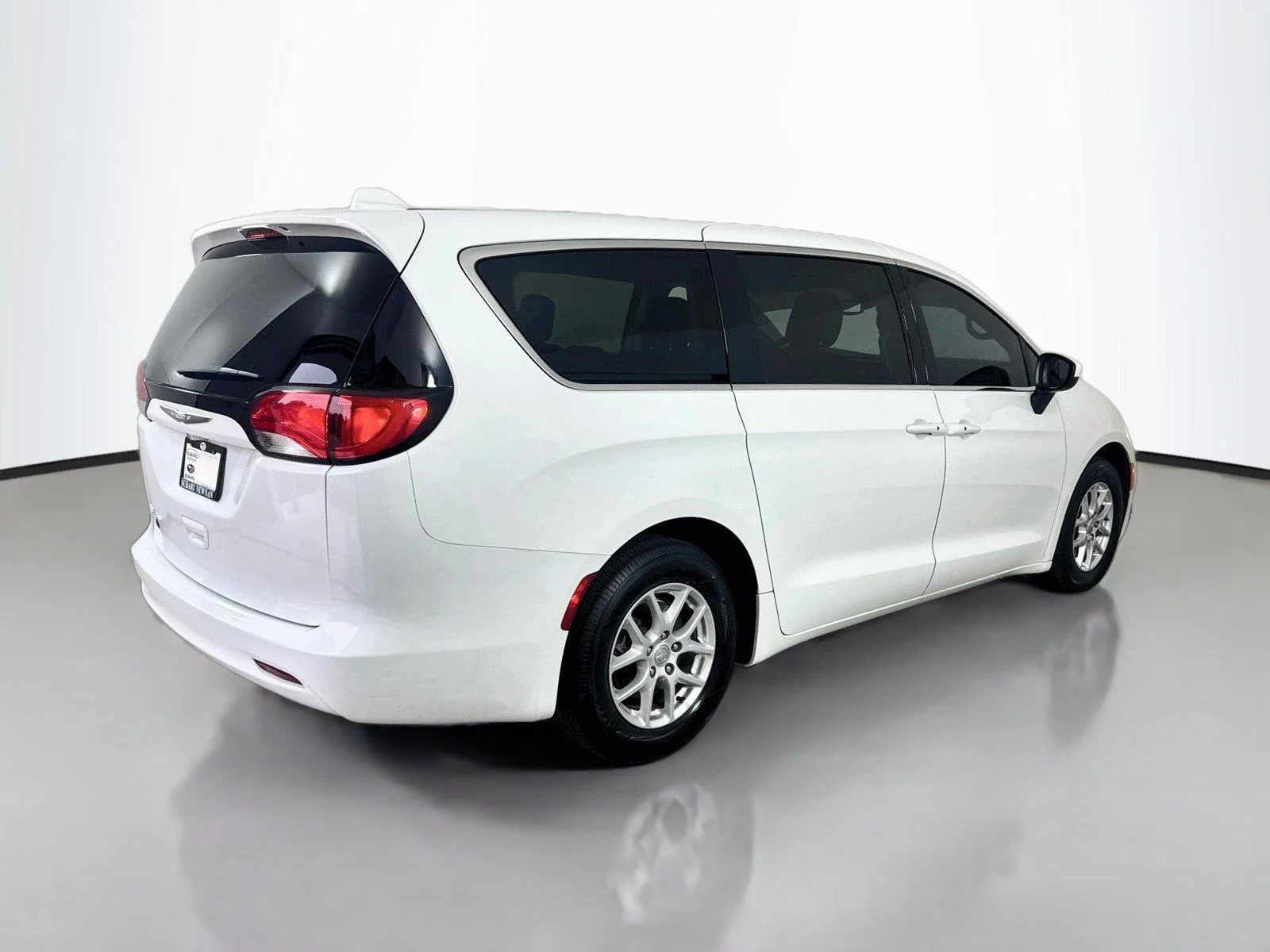 Used 2017 Chrysler Pacifica Touring with VIN 2C4RC1DG2HR634889 for sale in Newnan, GA