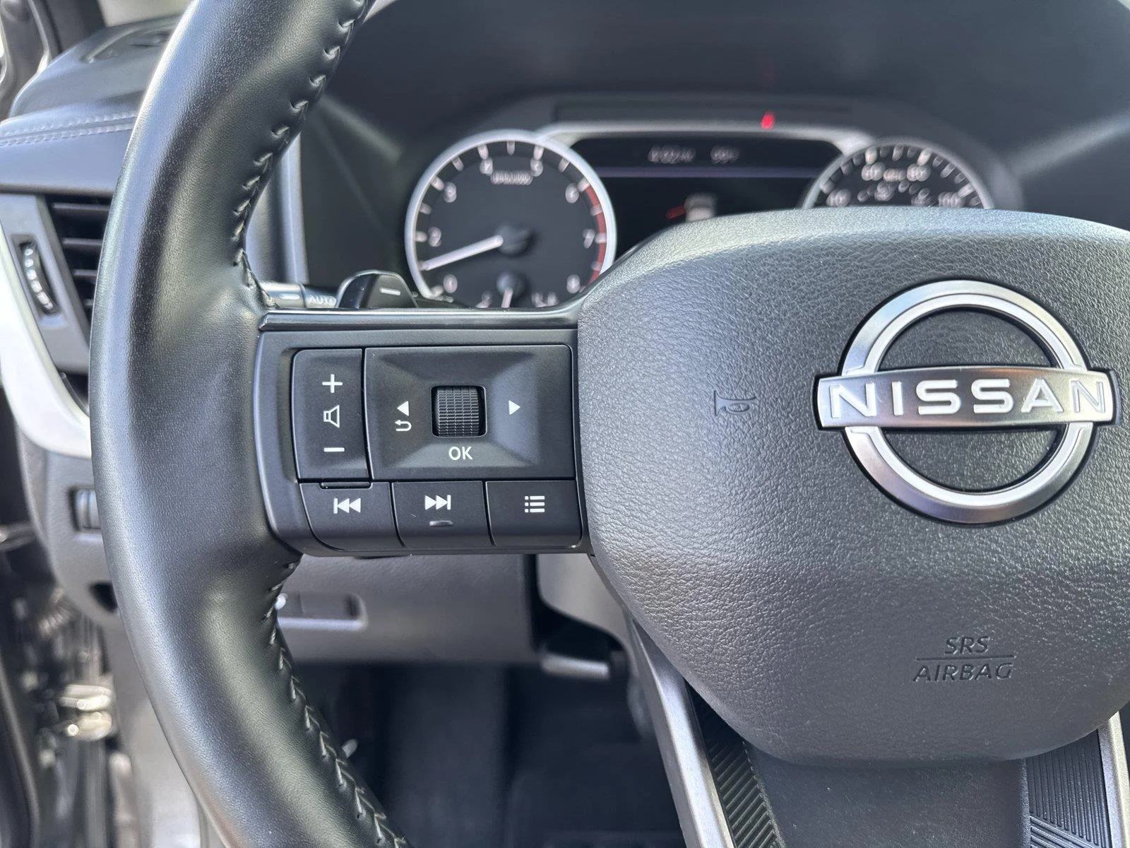 Used 2025 Gun Metallic Nissan SV image 22