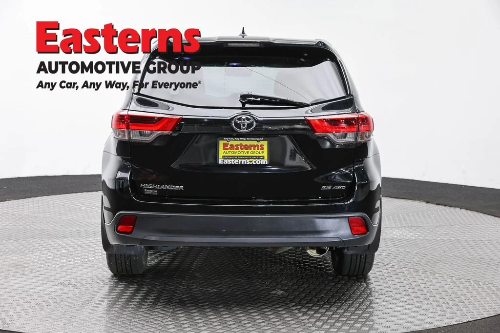 Used 2018 Black Toyota SE image 6