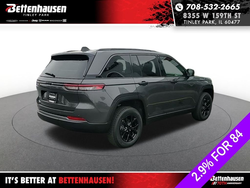 New 2026 Baltic Gray Metallic Clear-Coat Exterior Paint Jeep Altitude image 5