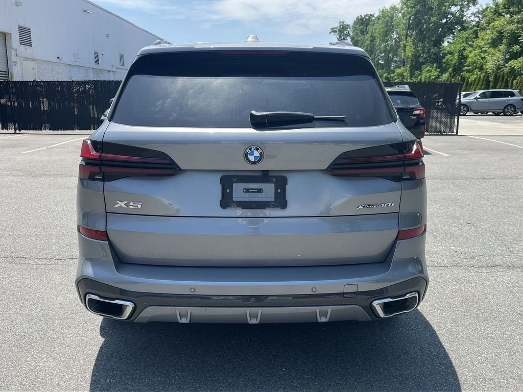 Certified Used 2024 Gray Metallic BMW xDrive40i image 23