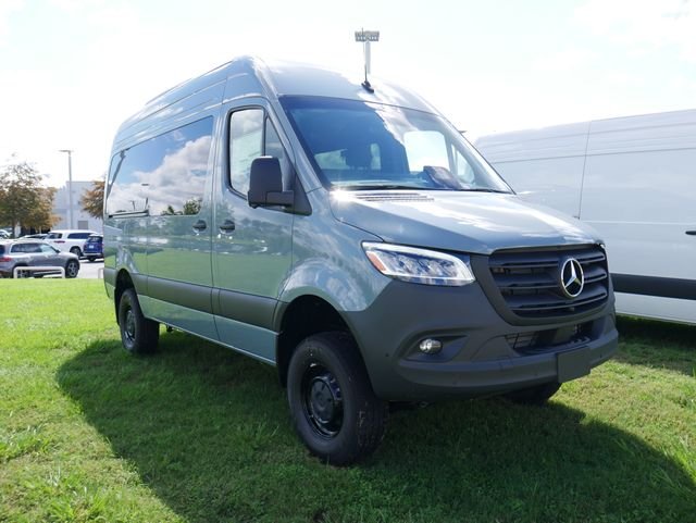 2026 Mercedes-Benz Sprinter Passenger 144 Wb