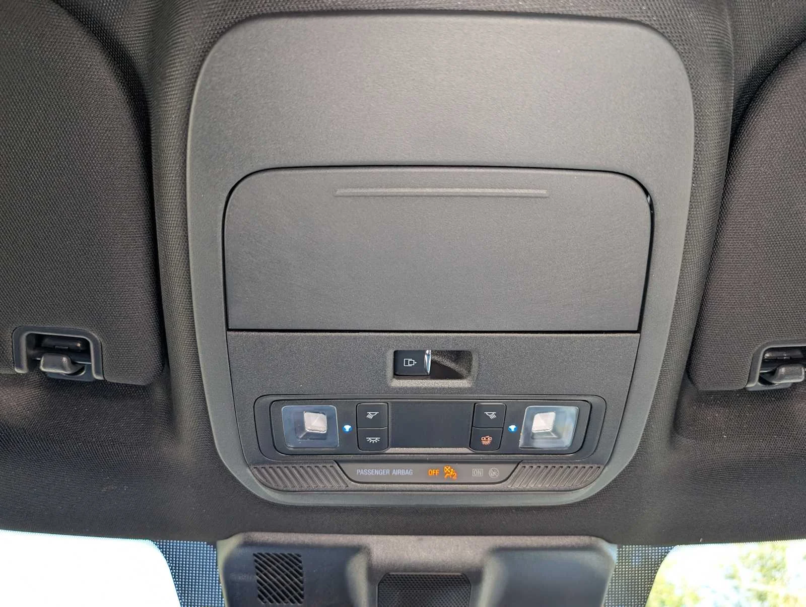 New 2026 Carbonized Gray Metallic Ford XLT image 29