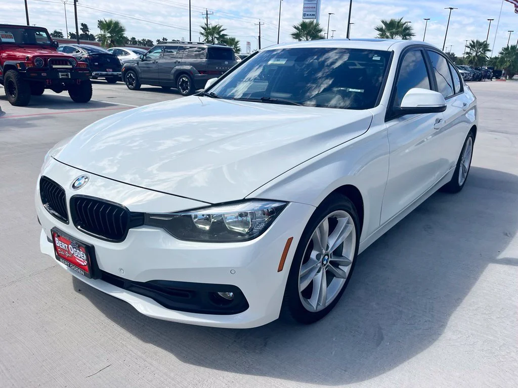 Used 2016 White BMW 320i image 3
