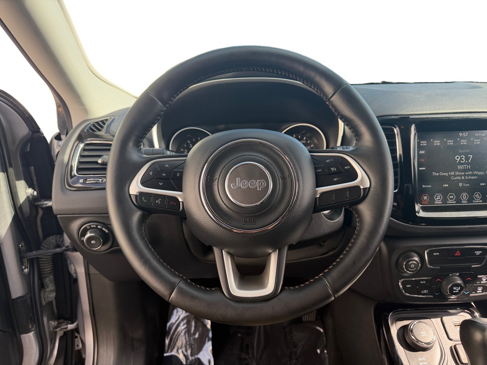 Used 2018 Billet Silver Metallic Clearcoat Jeep Limited image 10