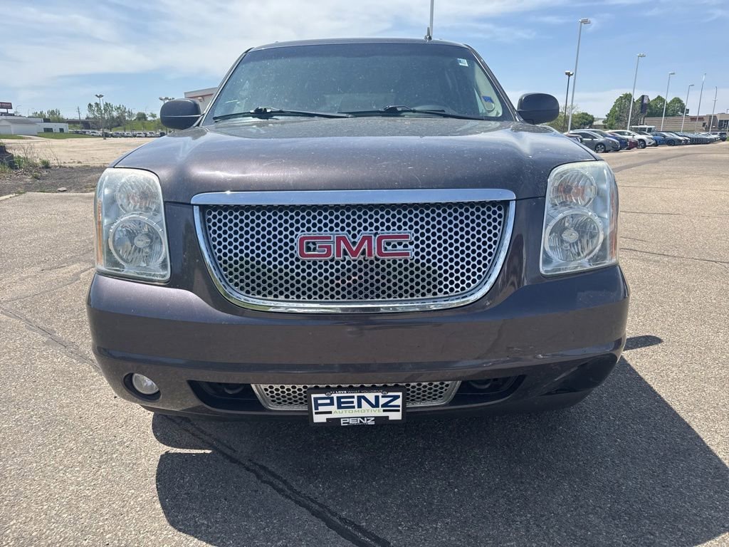 Used 2010 GMC Yukon XL Denali with VIN 1GKUKMEF9AR121028 for sale in Rochester, Minnesota