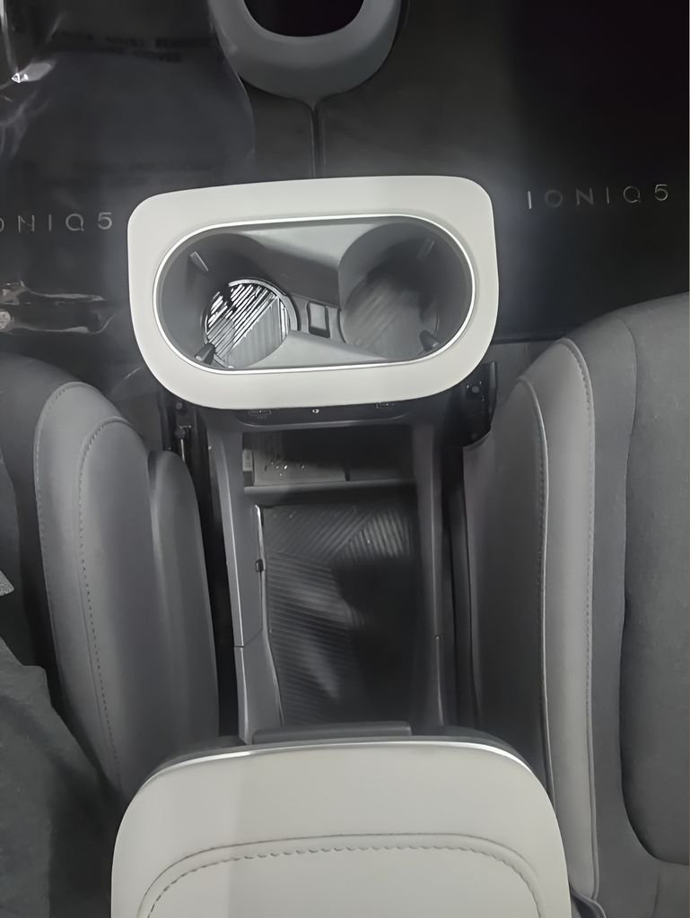 Certified Used 2024 Gold Hyundai SEL image 28