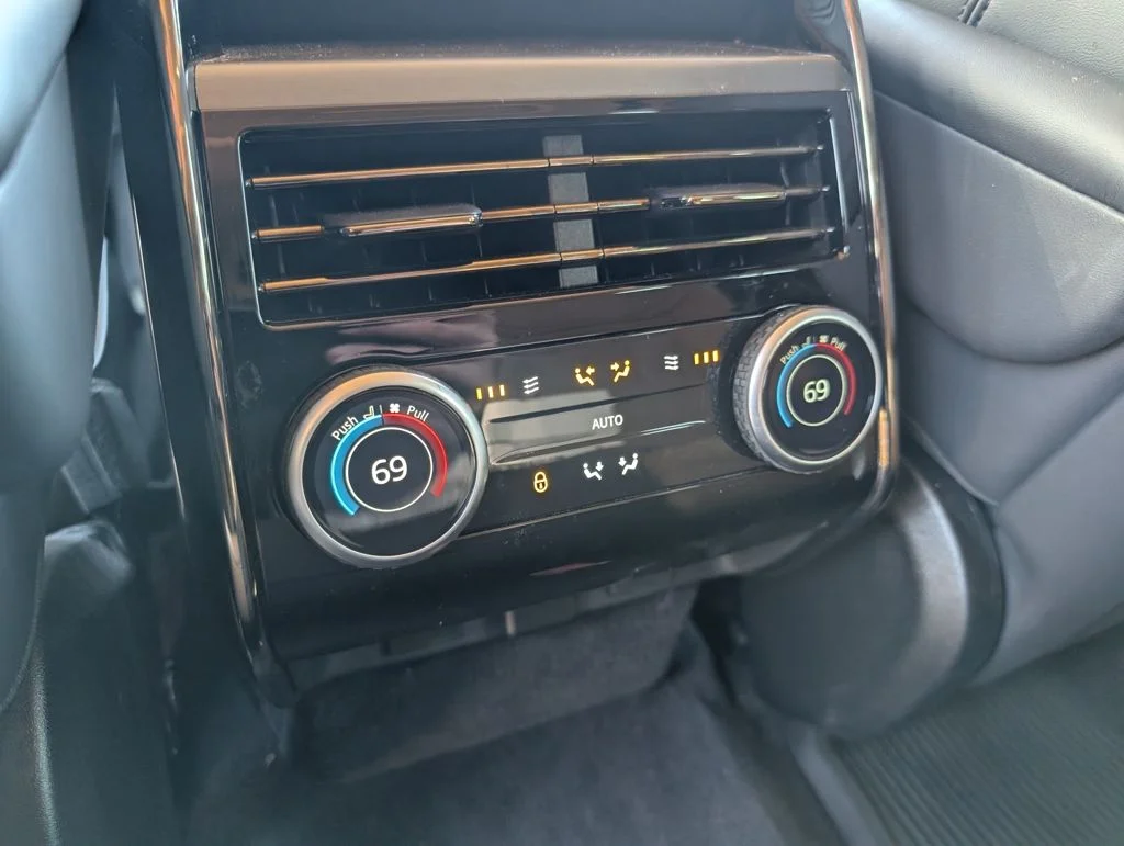 Certified Used 2025 Gray Land Rover Dynamic SE image 29