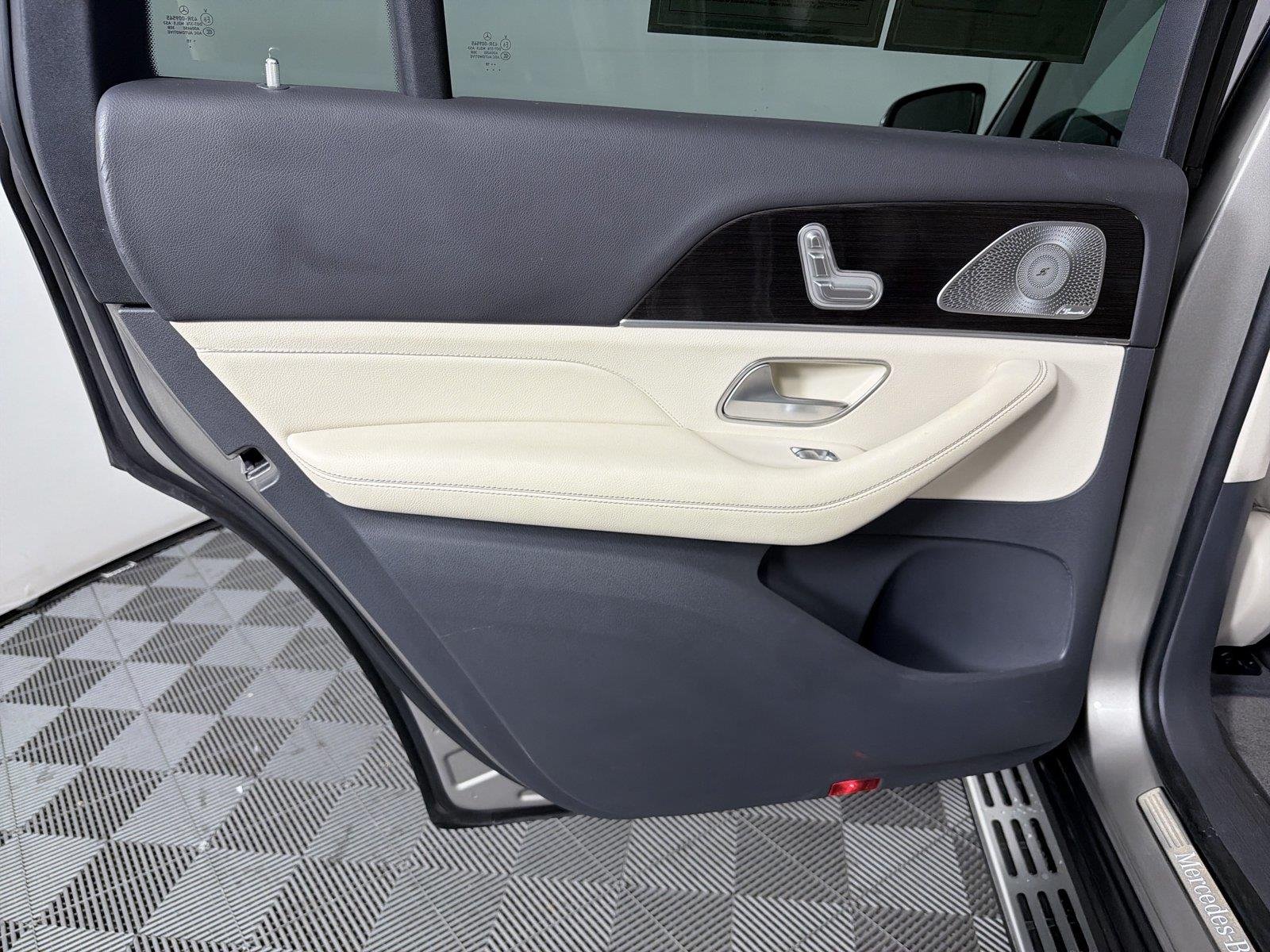 2020 Mercedes-Benz GLS GLS450 - Photo 30