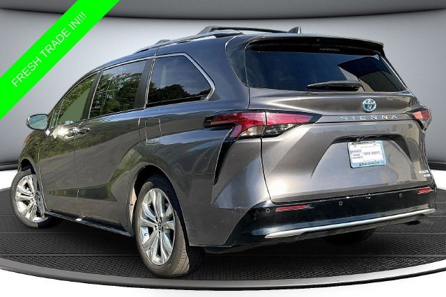 Used 2022 Gray Toyota Platinum image 7
