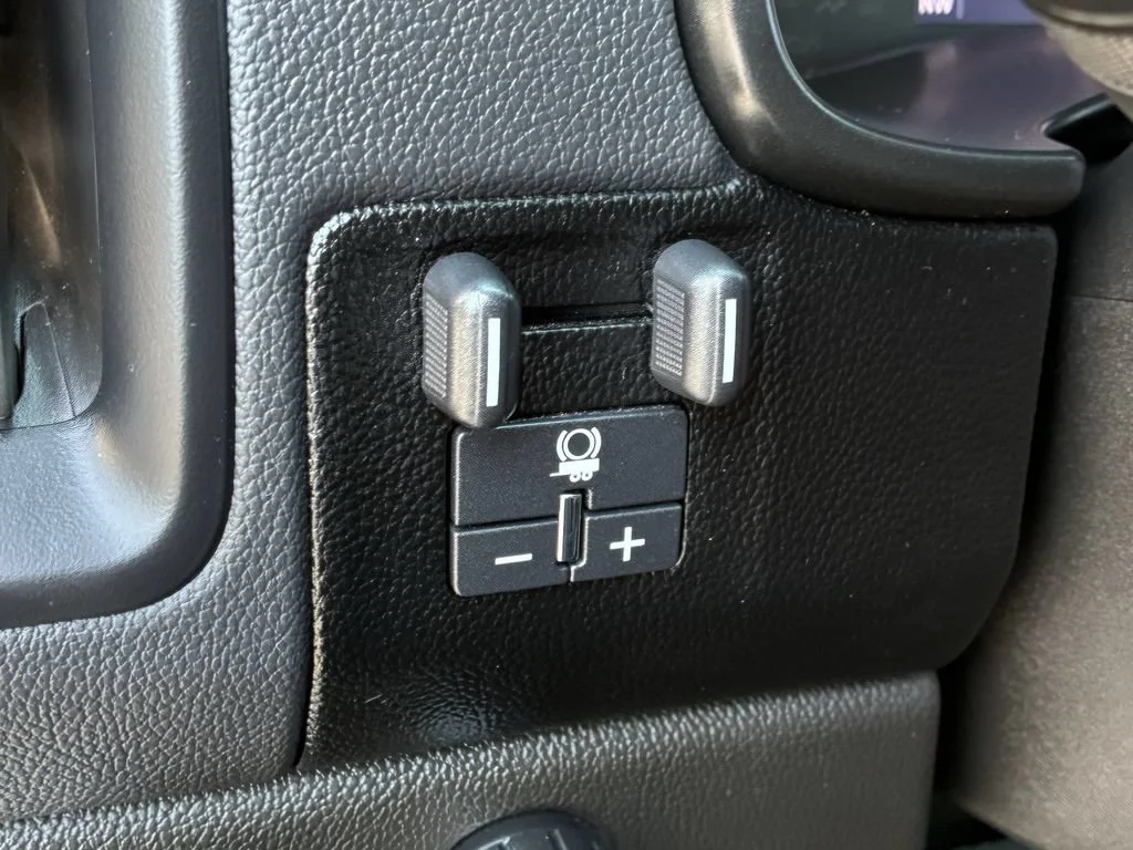 2022 Chevrolet Colorado ZR2 - Photo 31