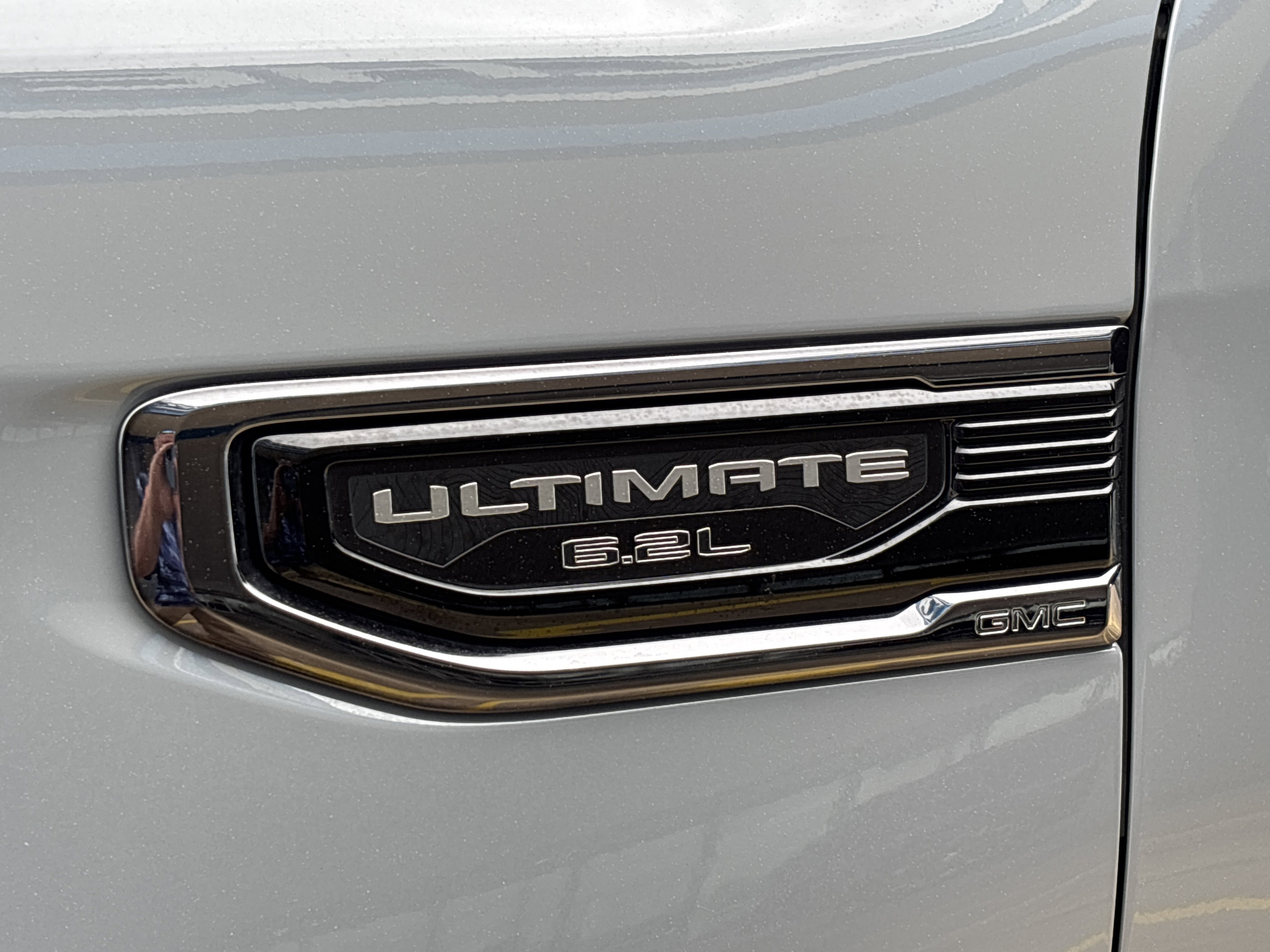 Used 2024 Thunderstorm Gray GMC Denali Ultimate image 11