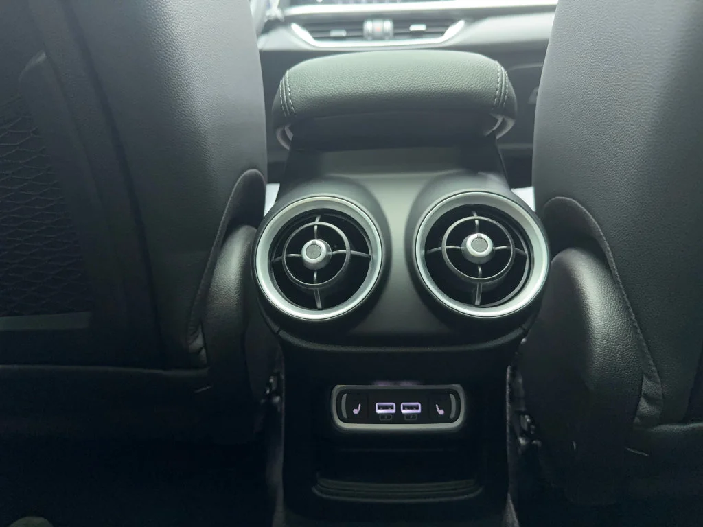 2026 Alfa Romeo Stelvio Base - Photo 29