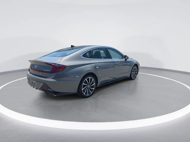 Used 2022 Gray Hyundai Limited image 8