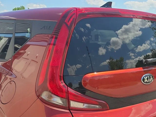 Used 2021 Orange Kia LX image 33