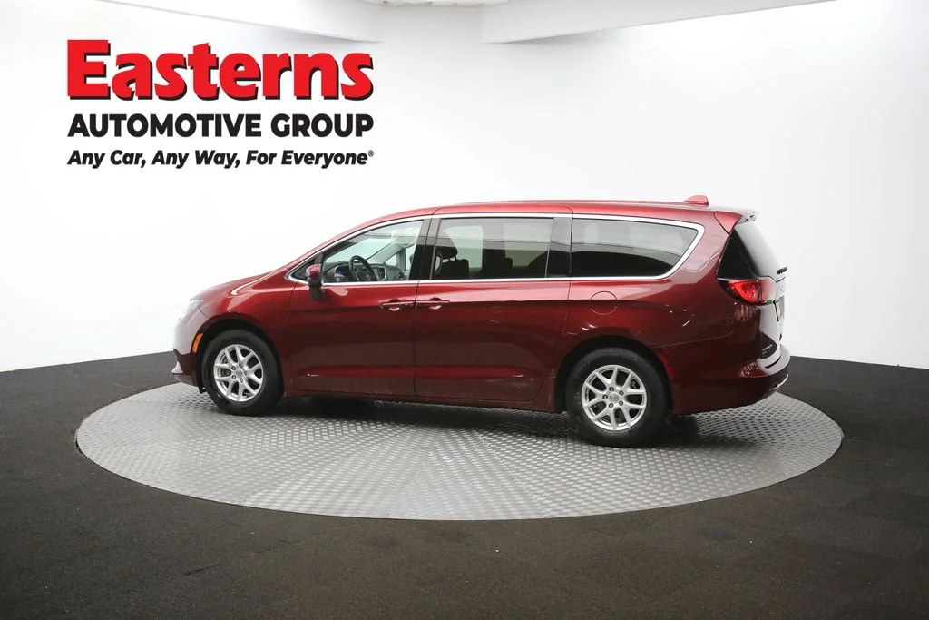 Used 2020 Red Chrysler LX image 61