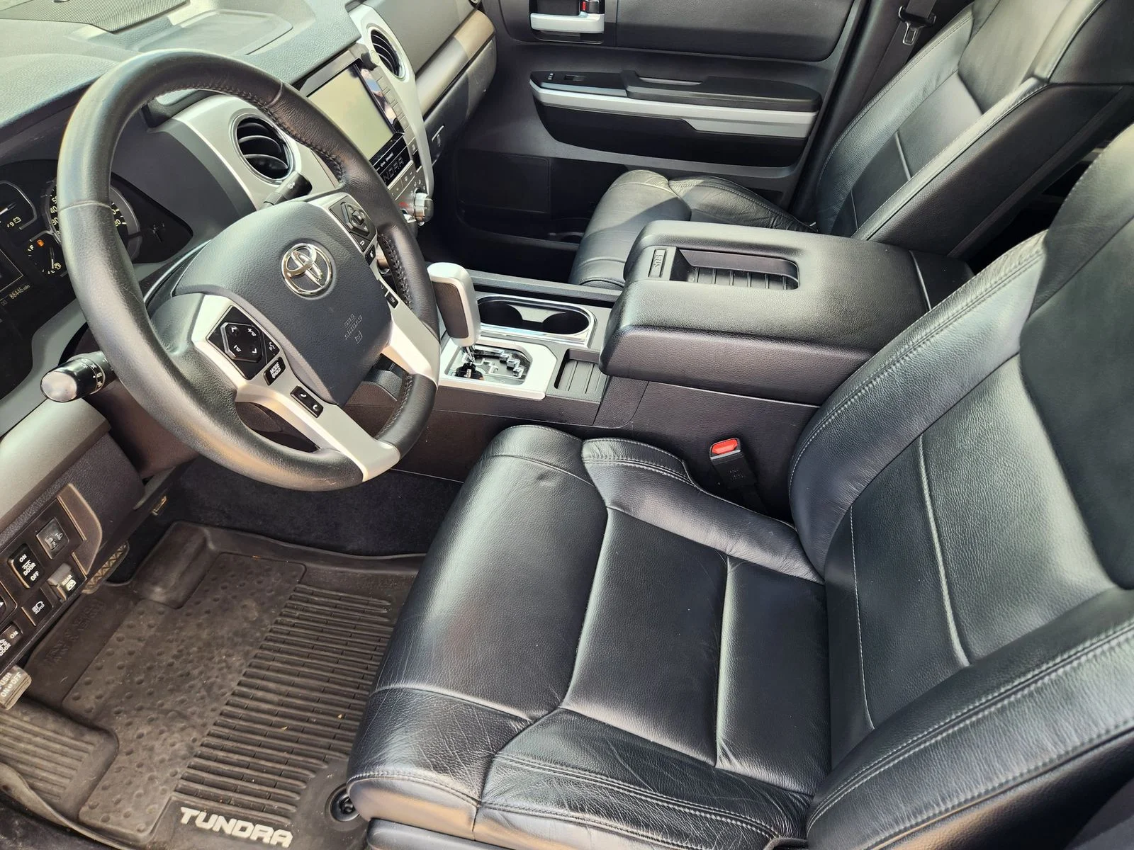 Used 2020 Blue Toyota SR5 image 12
