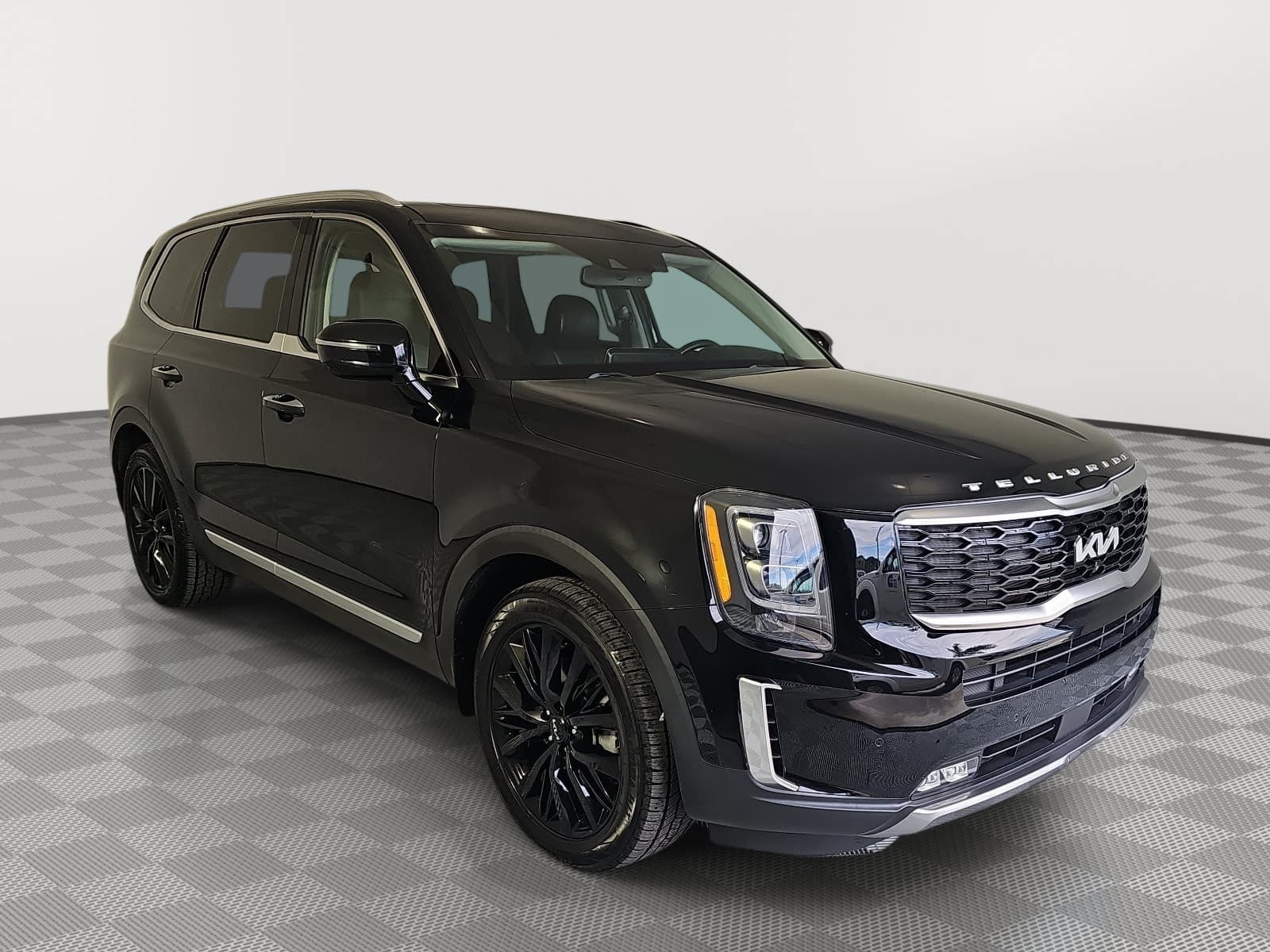 Used 2022 Black Kia SX image 2