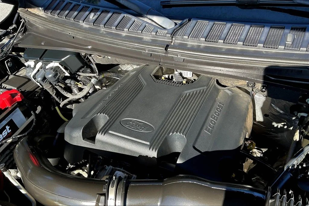 Used 2020 Black Ford Platinum image 34
