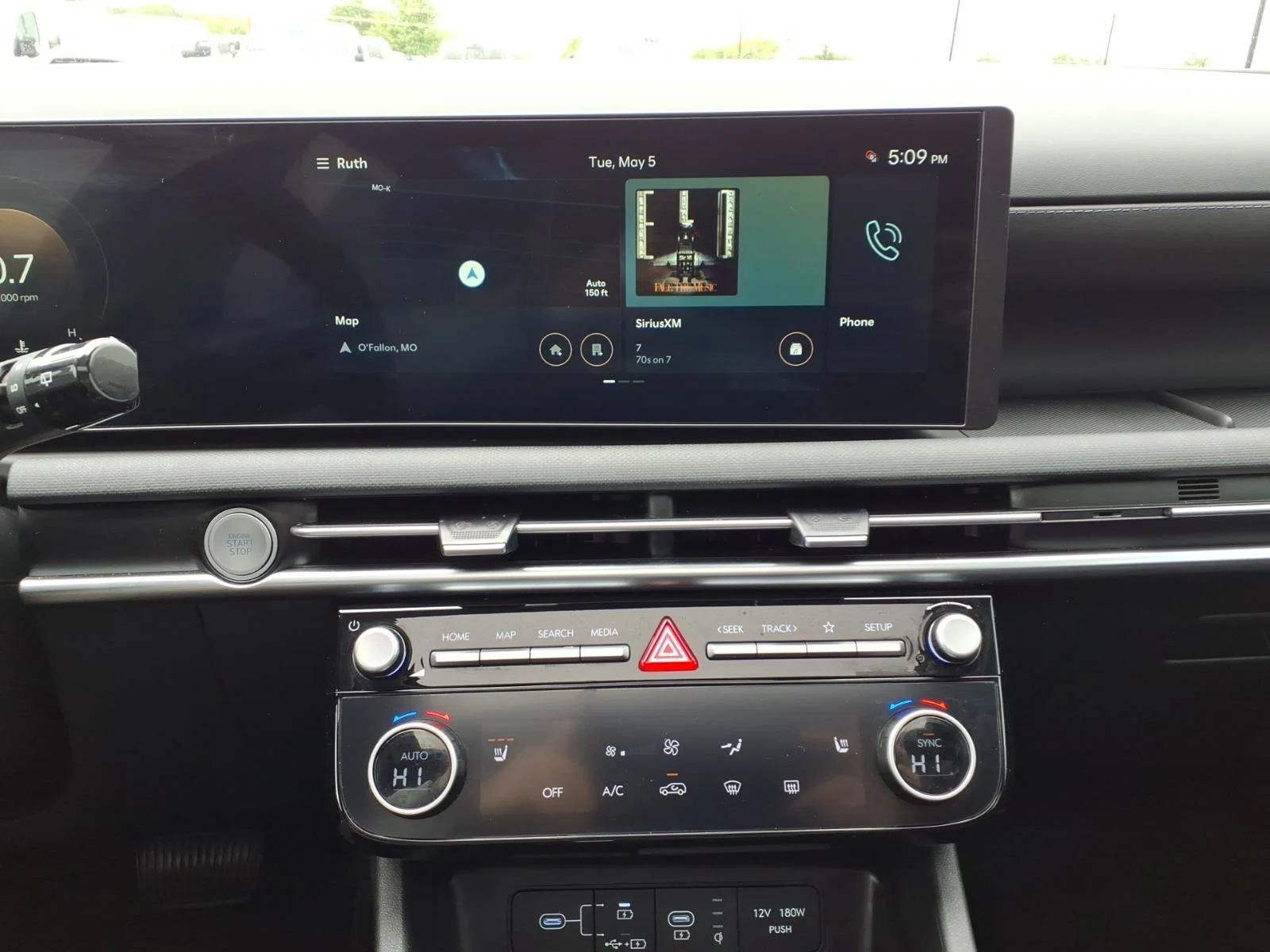 Used 2025 White Pearl Hyundai SEL Convenience image 11