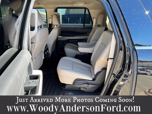 Used 2023 Agate Black Metallic Ford XLT image 17