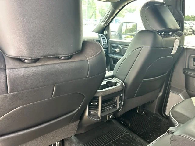 New 2026 Diamond Black Crystal Pearl-Coat Exterior Paint RAM Laramie image 14