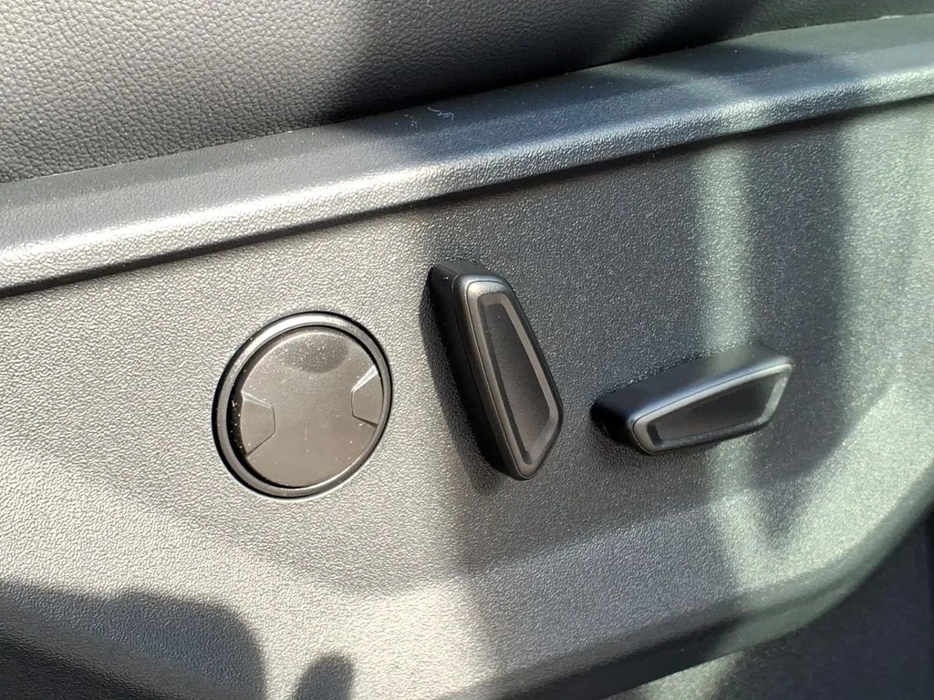 New 2026 Agate Black Metallic Ford Lariat image 12
