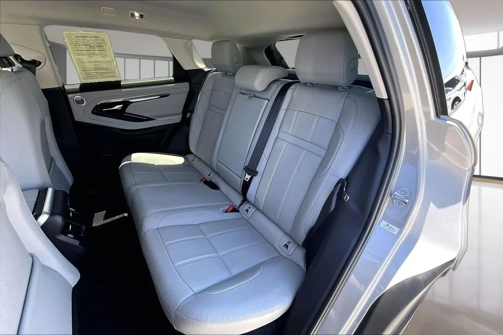 Used 2022 White Land Rover S image 20