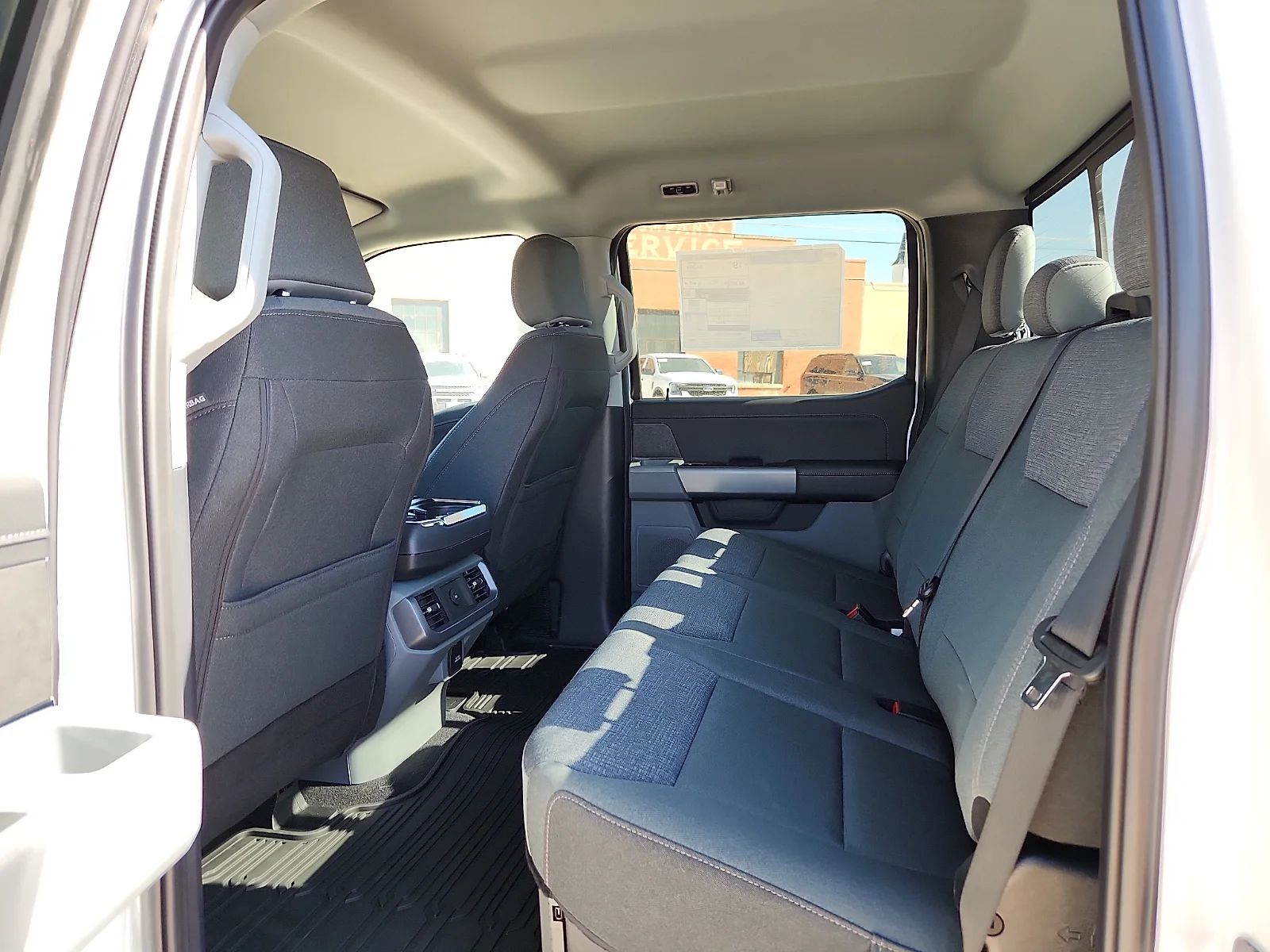 New 2026 Oxford White Ford XLT image 18